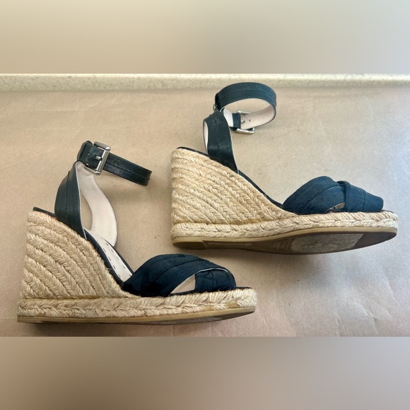 COACH BLACK WEDGES WITH ANKLE STRAP/BUCKLE SIZE 39 - Picture 4 of 7